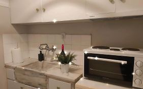 Beautiful And Quiet Apartment In The Centre Of Athens